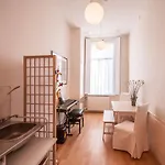 Hotel Nieuwehaven25 *