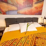 Hotel Nieuwehaven25 *