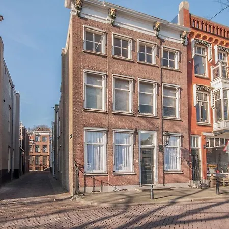 Nieuwehaven25 فندق